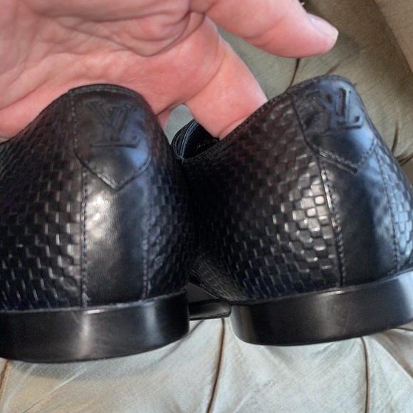 Authentic LV Black leather shoes - Picture 7 of 11